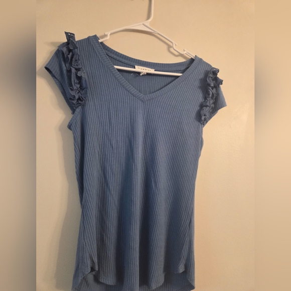 Rio & Rian Tops - Blue V-Neck Ruffle Sleeve Top By RIO & RIAN Womens Size Small